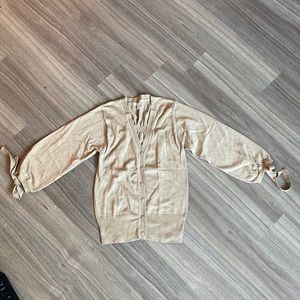 ⭐ 4 for $25 ⭐NWOT button down cardigan with ribbon sleeve.